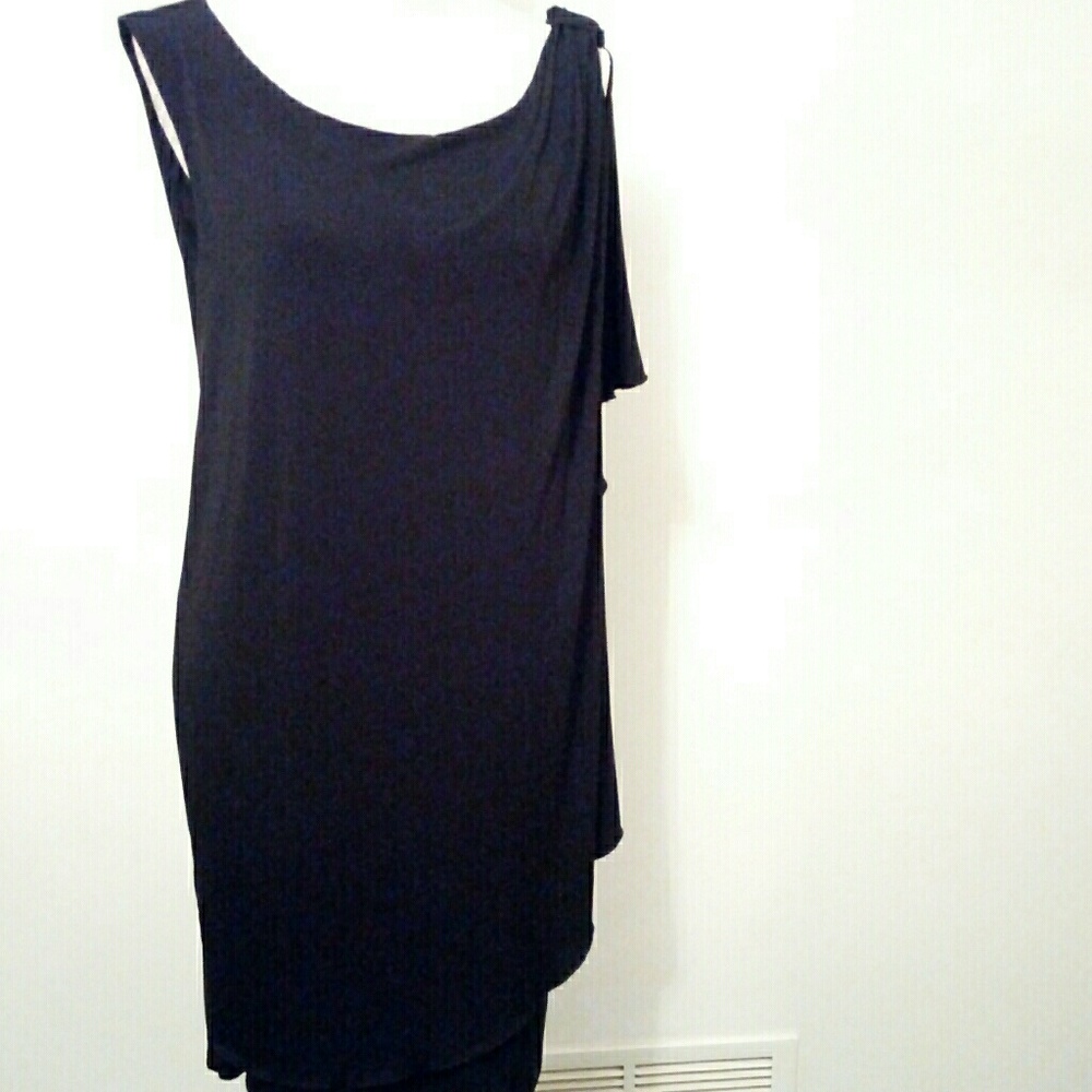 16w black dress